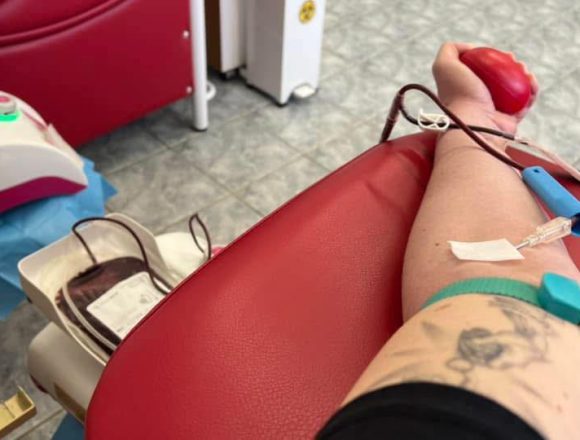 Донорство Одна крапля донорської крові рятує до трьох життів