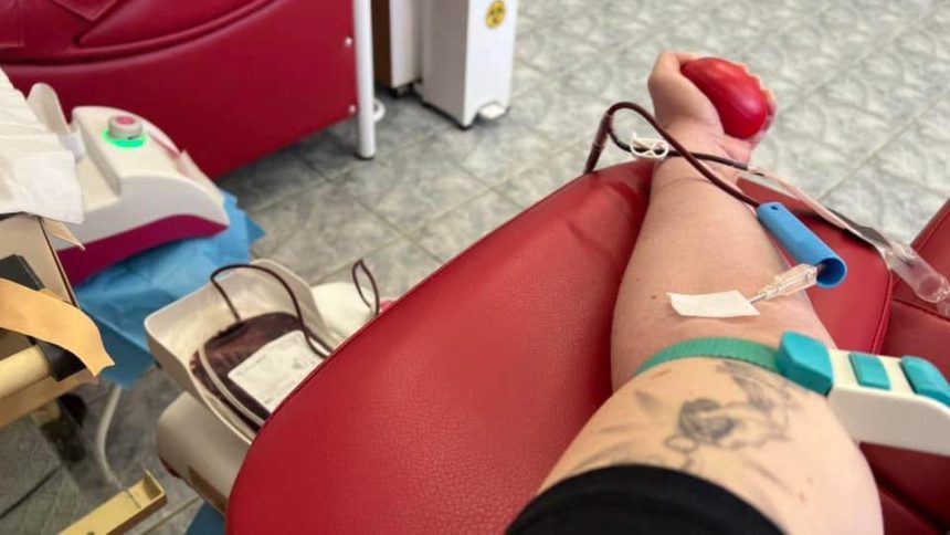 Донорство Одна крапля донорської крові рятує до трьох життів